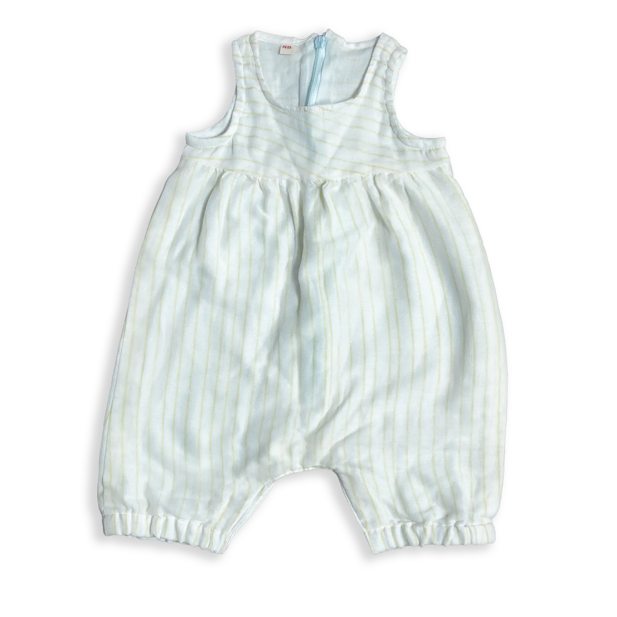 Wrap your little one with our Muslin Dreamer Onesie designed with three layers of the softest muslin fabric to keep your baby cozy and content. 