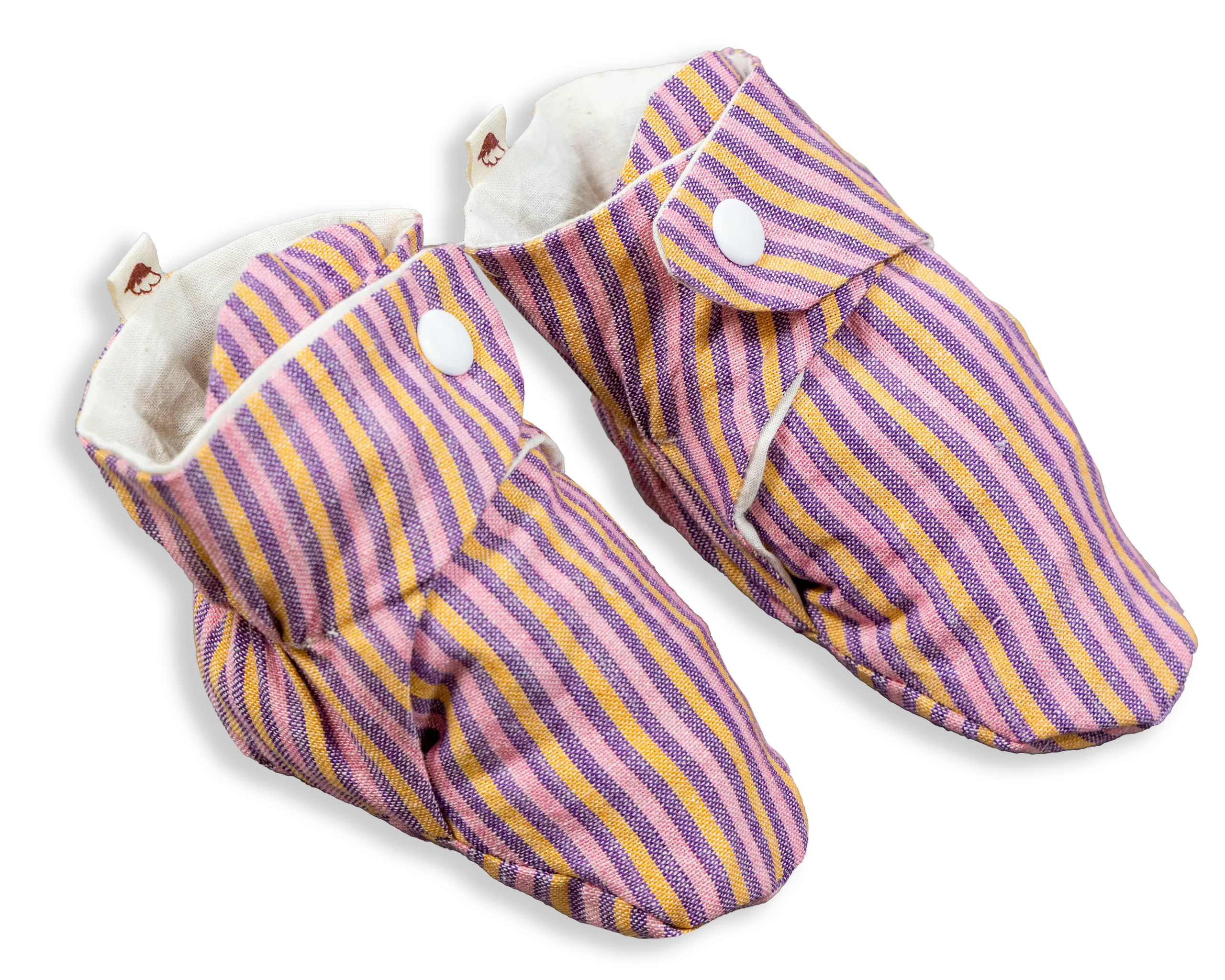 Booties are ideal to keep your newborn's feet cozy and warm. These Booties are fully lined and fastened with a snap.